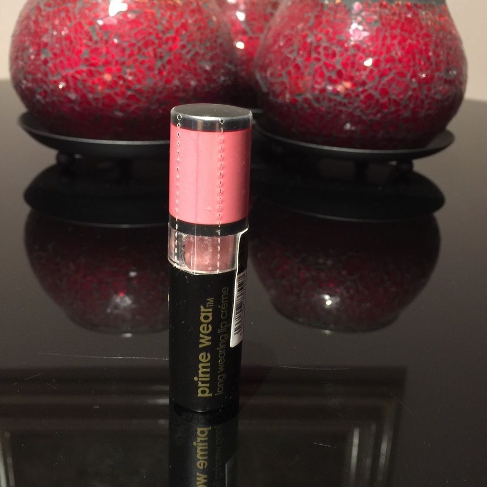 Prime wear - long wearing lip creme